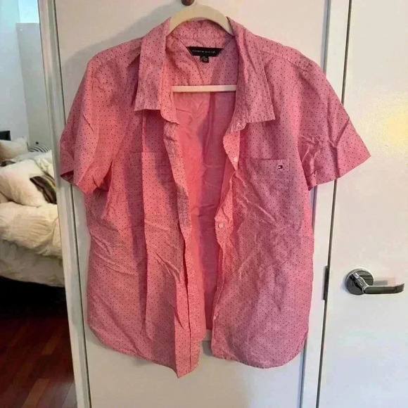 TOMMY HILFIGER pink polka dot button down - Picture 2 of 7
